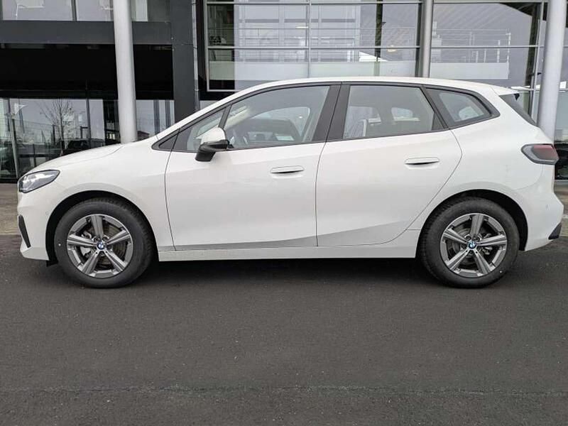 Gebraucht BMW 220 156 PS (114 kW) 2025 Alpinweiss uni Kombi