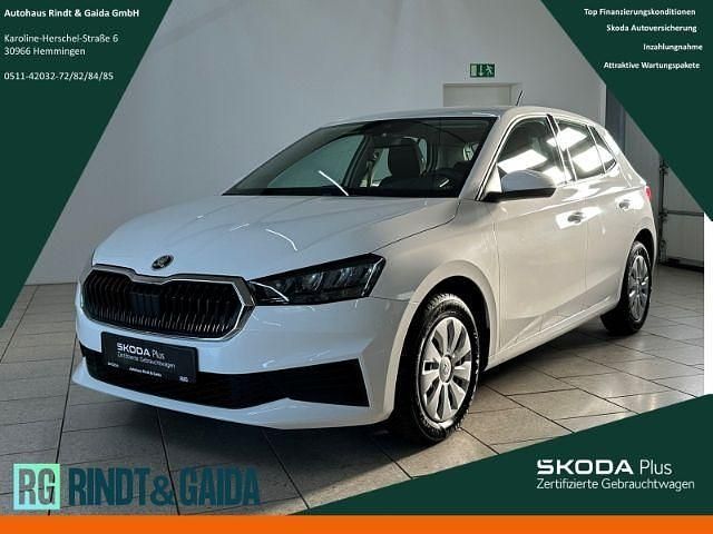 Candyweiß Gebraucht 2022 Skoda Fabia Active Limousine | 13.950 € (Guter Preis) - Bild 1/4