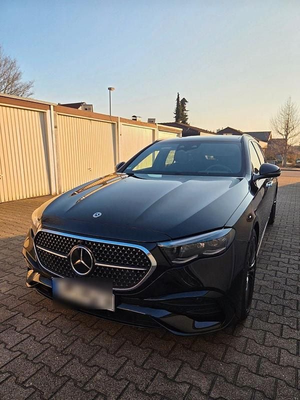 Schwarz Gebraucht 2025 Mercedes E220 Kombi | 69.800 € - Bild 1/4