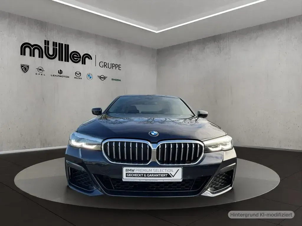 Gebraucht BMW 520 M Sport 190 PS (139 kW) 2022 M carbonschwarz (metallic) Limousine