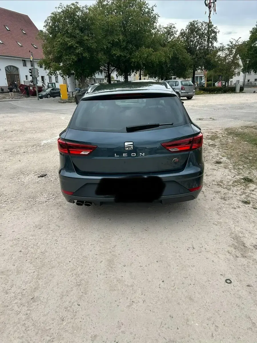 Gebraucht Seat Leon ST FR 131 PS (96 kW) 2020 Grau Kombi