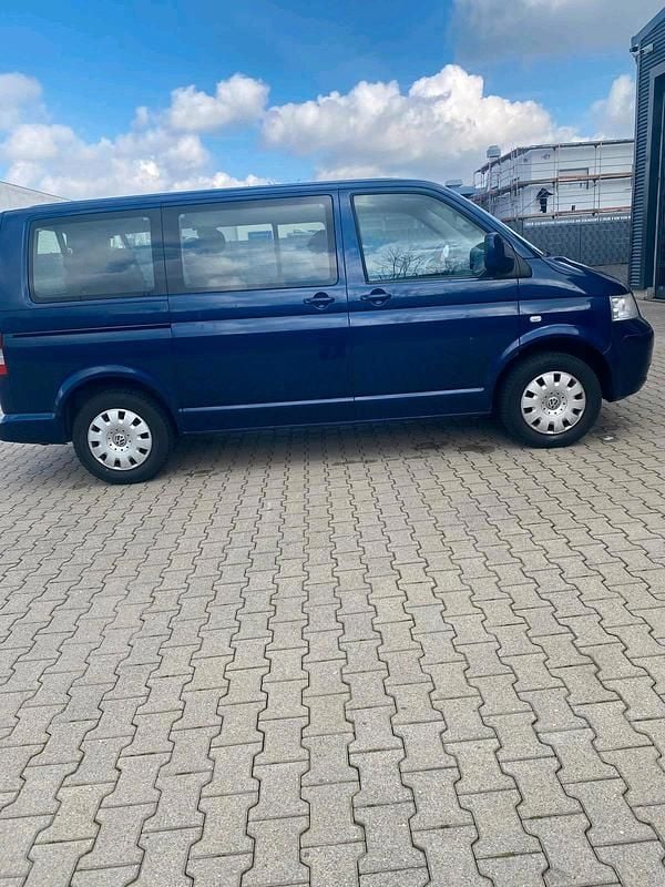 Gebraucht VW T5 101 PS (74 kW) 2006 Blau Van