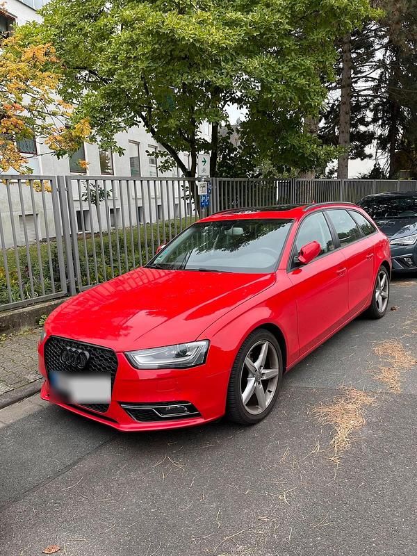 Gebraucht Audi A4 170 PS (125 kW) 2013 Rot Kombi