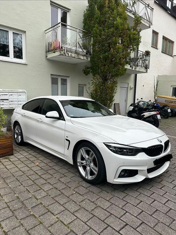 Weiß Gebraucht 2019 BMW 420 Gran Coupé M Sport Coupé | 29.500 € (Teuer) - Bild 1/4