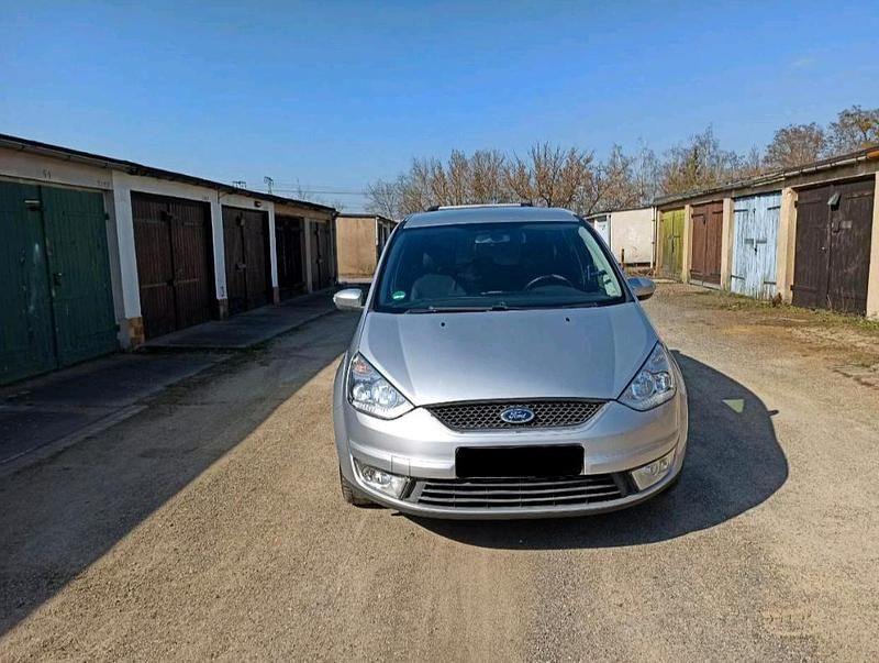Usata Ford Galaxy 140 CV (102 kW) 2009 Argento Monovolume