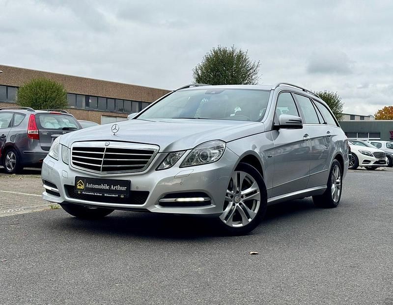 Silber Gebraucht 2012 Mercedes E220 Kombi | 9.000 € (Superpreis) - Bild 1/4