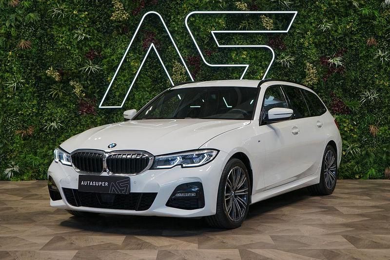 Używany BMW 320 Performance 190 KM (139 kW) 2021 Biały Sedan/Limuzyna
