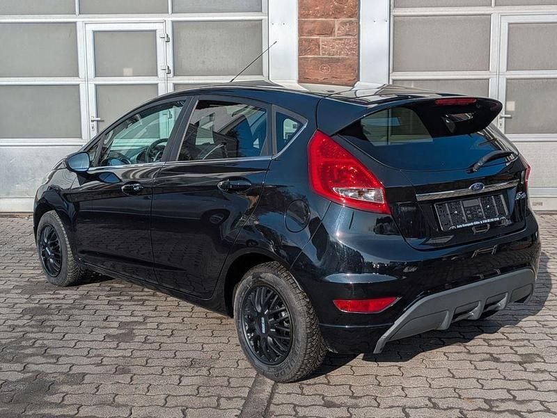Gebraucht Ford Fiesta Titanium 97 PS (71 kW) 2010 Schwarz Kleinwagen