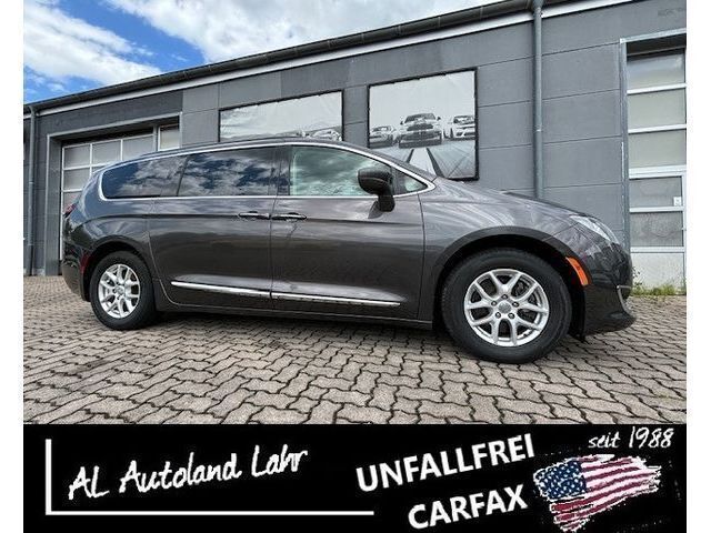Gebraucht 2017 Chrysler Pacifica Touring SUV | 23.989 € - Bild 1/1