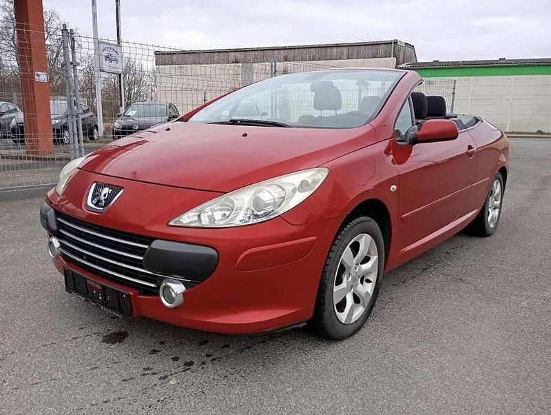 Rot Gebraucht 2006 Peugeot 307 CC Tendance Cabrio | 2.900 € (Teuer) - Bild 1/4