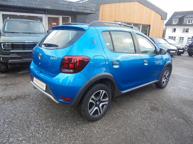 Gebraucht Dacia Sandero Celebration 101 PS (74 kW) 2020 Blau SUV