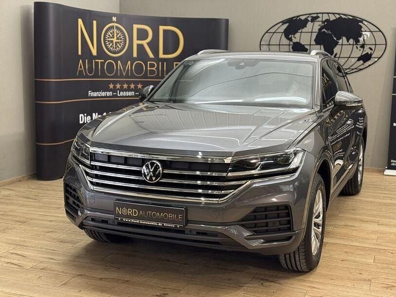 Gebraucht VW Touareg 231 PS (169 kW) 2022 Siliziumgrau metallic (metallic) SUV