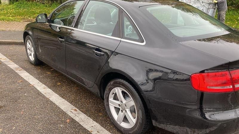 Gebraucht Audi A4 120 PS (88 kW) 2008 Schwarz Limousine
