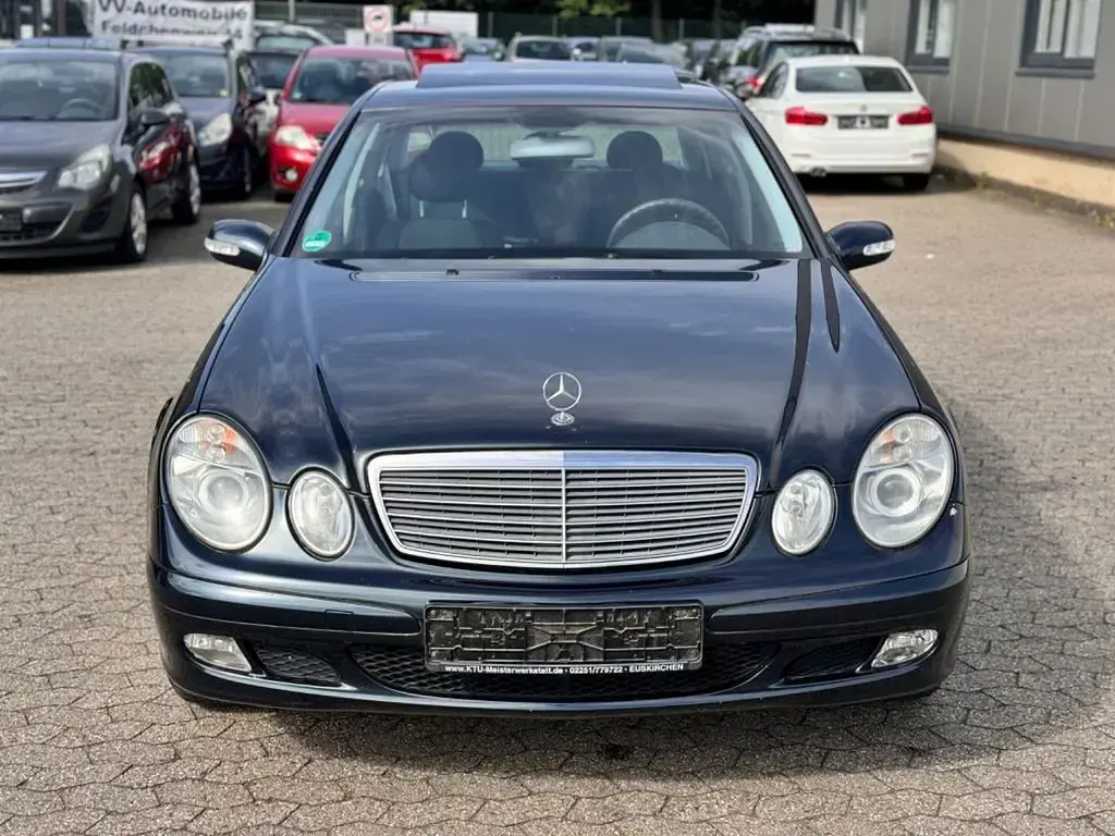 Gebraucht Mercedes E240 177 PS (130 kW) 2002 Blau Limousine