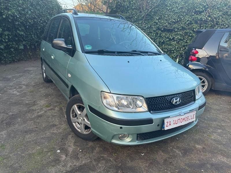 Gebraucht Hyundai Matrix GLS 122 PS (89 kW) 2008 Silber Van / Kleinbus