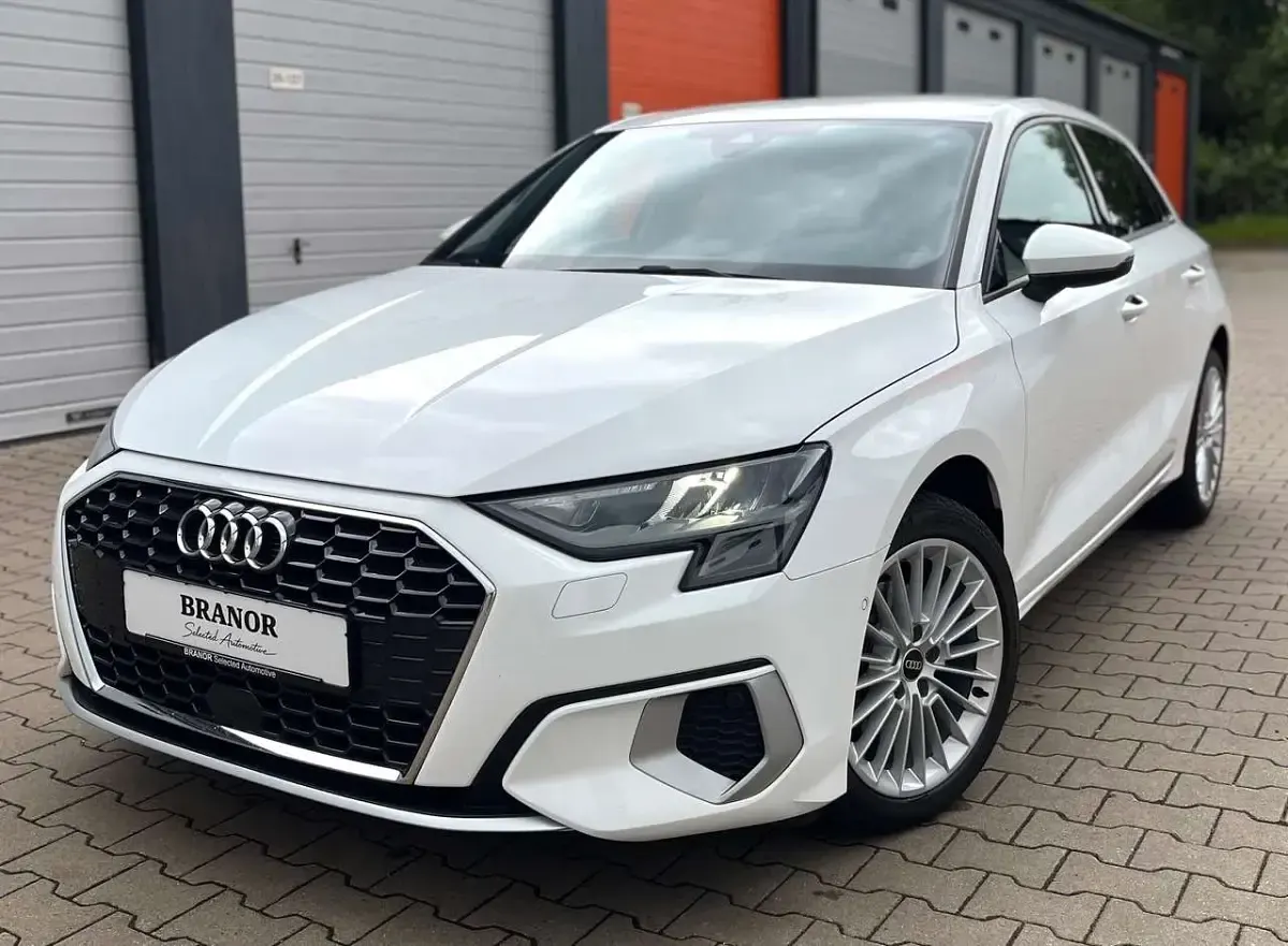 Gebraucht Audi A3 Advanced 116 PS (85 kW) 2023 Ibisweiss Limousine