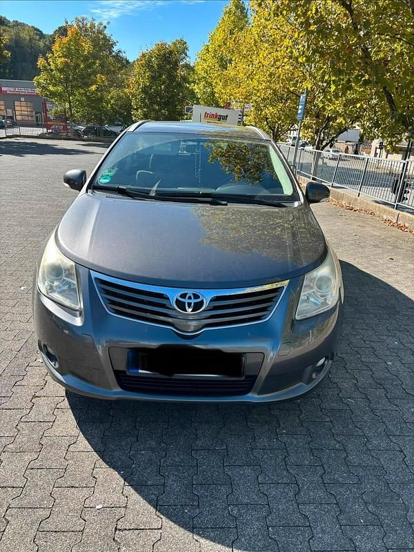 Grau Gebraucht 2011 Toyota Avensis Kombi | 4.000 € (Superpreis) - Bild 1/4