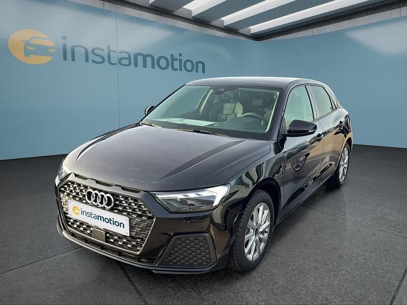 Schwarz Neu 2025 Audi A1 Sportback Kleinwagen | 26.572 € (Superpreis) - Bild 1/4