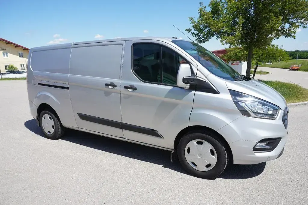Gebraucht Ford Transit Custom Trend 170 PS (125 kW) 2018 Silber Van / Kleinbus