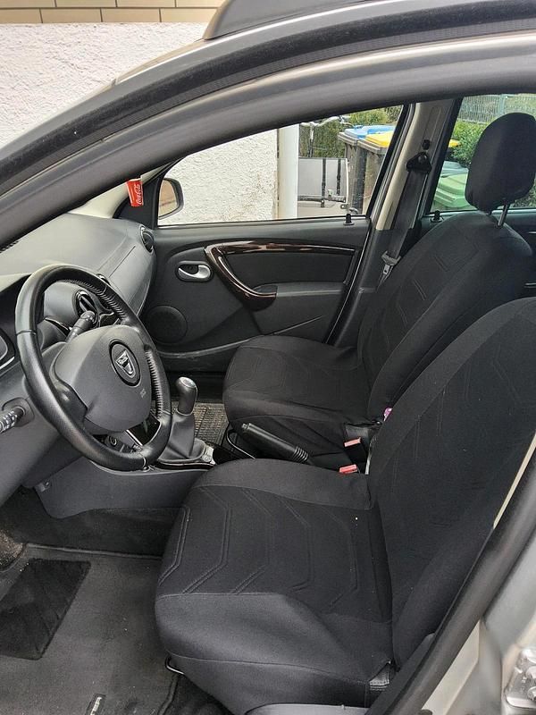 Gebraucht Dacia Duster Prestige 105 PS (77 kW) 2012 Silber SUV