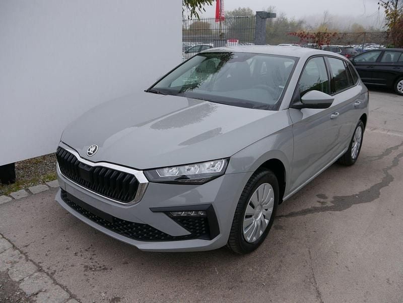 Neu Skoda Scala Selection 150 PS (110 kW) 2025 Stahlgrau Kleinwagen