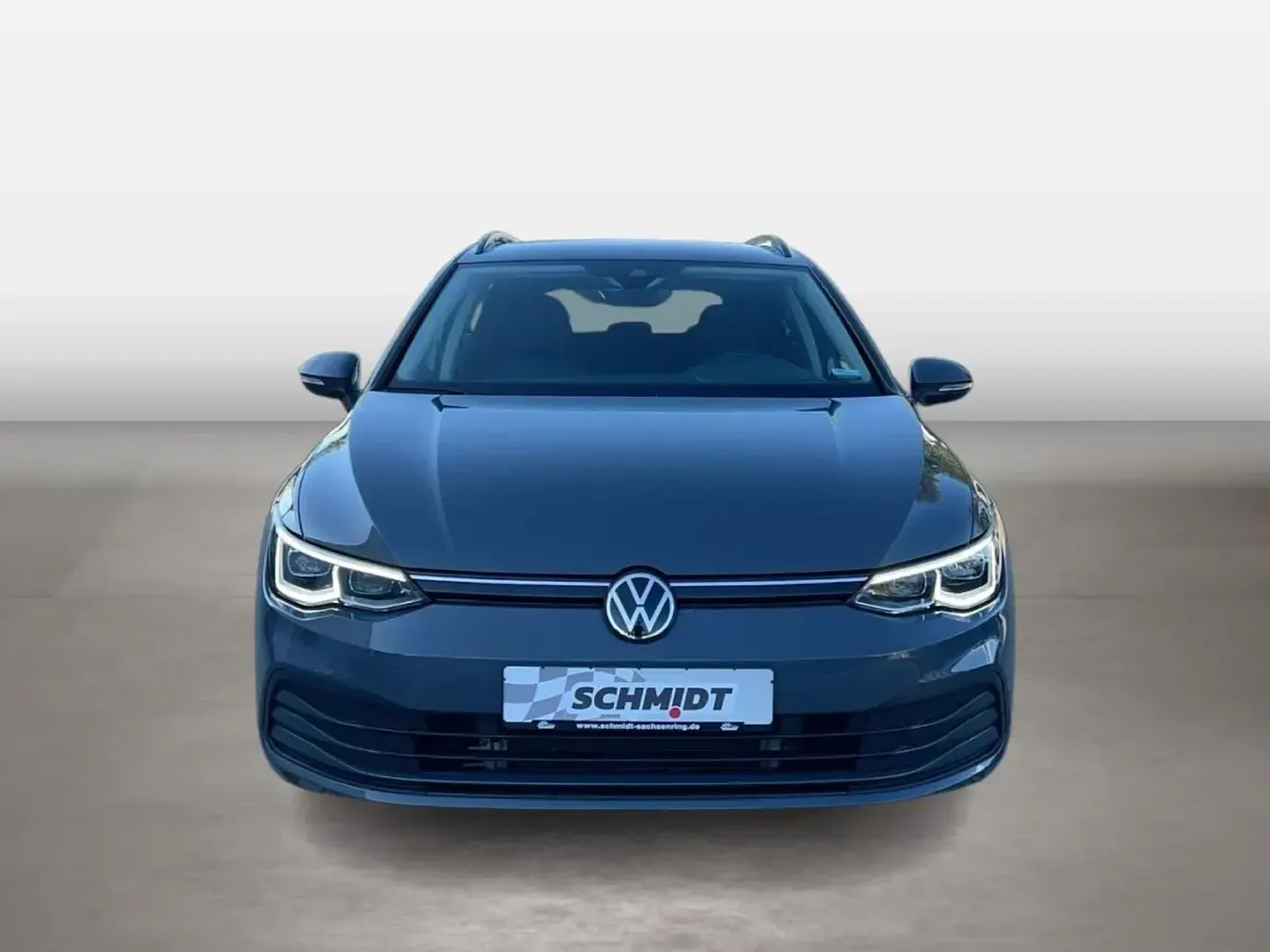 Gebraucht VW Golf VIII Life 131 PS (96 kW) 2021 Grau Kombi