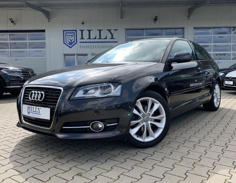 Grau Gebraucht 2012 Audi A3 Ambition Limousine | 5.490 € (Guter Preis) - Bild 1/4