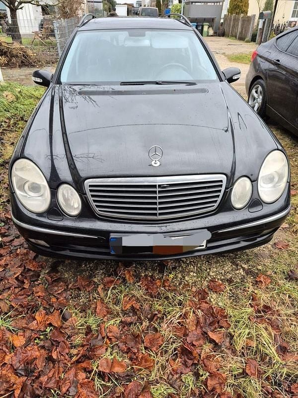 Schwarz Gebraucht 2005 Mercedes E350 Elegance Kombi | 3.600 € (Guter Preis) - Bild 1/4