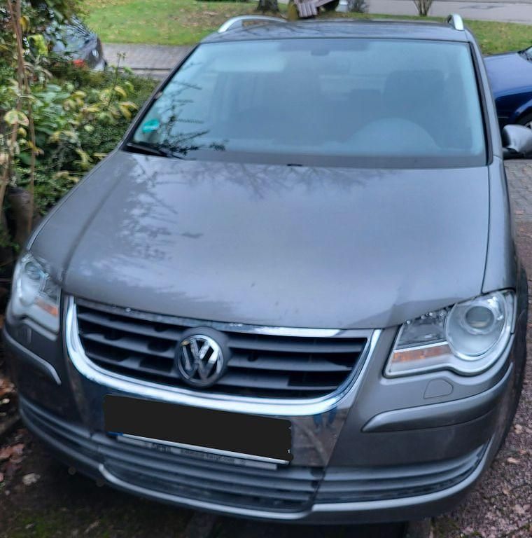 Grau Gebraucht 2008 VW Touran Van / Kleinbus | 3.900 € (Guter Preis) - Bild 1/4