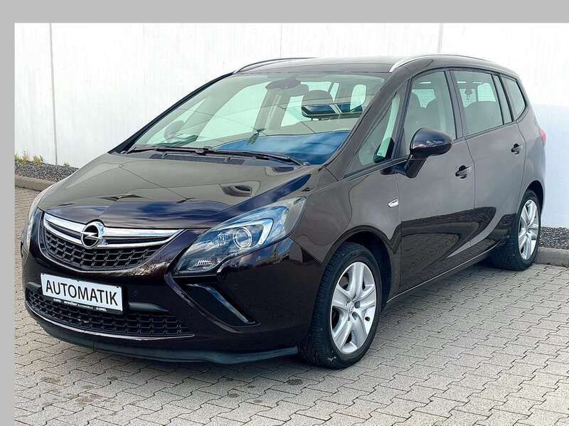 Braun Gebraucht 2012 Opel Zafira Tourer Edition Van / Kleinbus | 8.790 € (Fairer Preis) - Bild 1/4