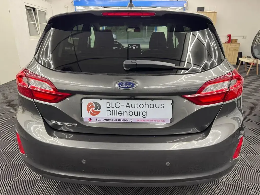 Gebraucht Ford Fiesta Cool & Connect 86 PS (63 kW) 2019 Grau Kleinwagen
