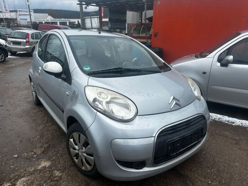 Silber Gebraucht 2011 Citroën C1 Kleinwagen | 1.300 € (Superpreis) - Bild 1/4