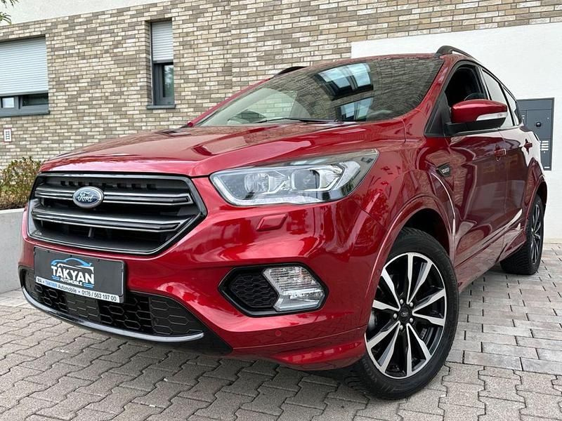 Rot Gebraucht 2019 Ford Kuga ST-Line SUV | 14.990 € (Fairer Preis) - Bild 1/4