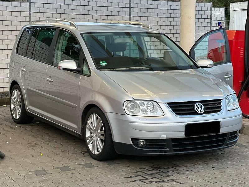Silber Gebraucht 2005 VW Touran Van / Kleinbus | 900 € (Superpreis) - Bild 1/4