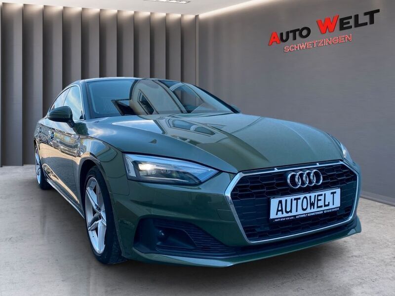 Grün Gebraucht 2021 Audi A5 Sportback Sport Limousine | 28.990 € (Guter Preis) - Bild 1/4