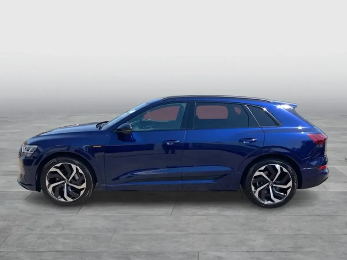 Gebraucht Audi e-tron Advanced 300 kW (408 PS) 2022 Blau SUV