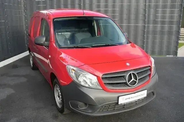 Gebraucht Mercedes Citan 108 75 PS (55 kW) 2014 Rot Limousine