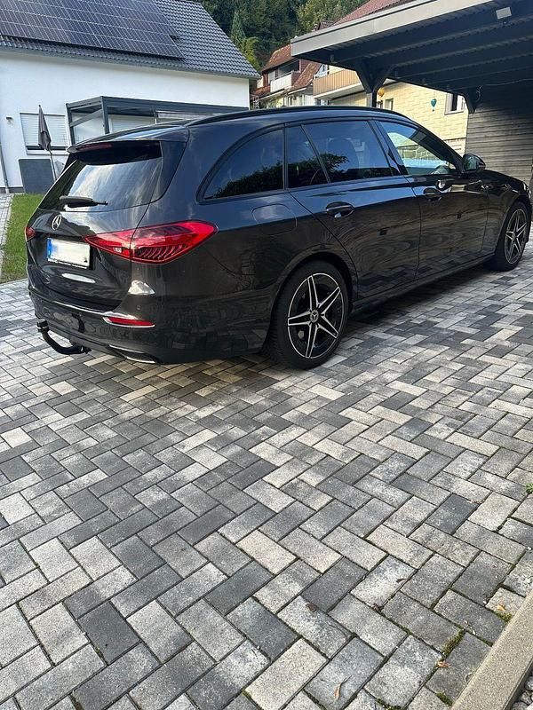 Schwarz Gebraucht 2022 Mercedes C300 Kombi | 37.500 € (Fairer Preis) - Bild 1/4