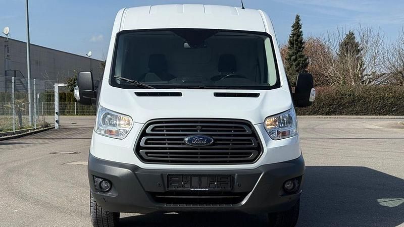 Gebraucht Ford Transit Trend 131 PS (96 kW) 2018 Weiß Van / Kleinbus