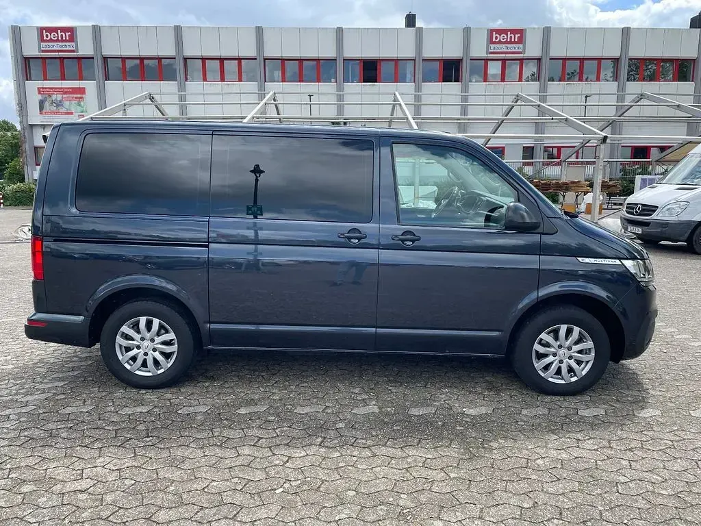 Gebraucht VW Multivan 150 PS (110 kW) 2021 Blau Van / Kleinbus