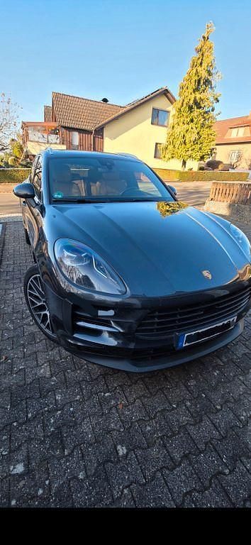 Grau Gebraucht 2019 Porsche Macan S SUV | 38.900 € (Guter Preis) - Bild 1/4