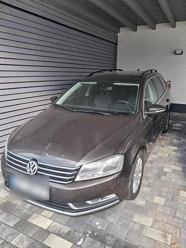 Gebraucht VW Passat 140 PS (102 kW) 2014 Braun Kombi