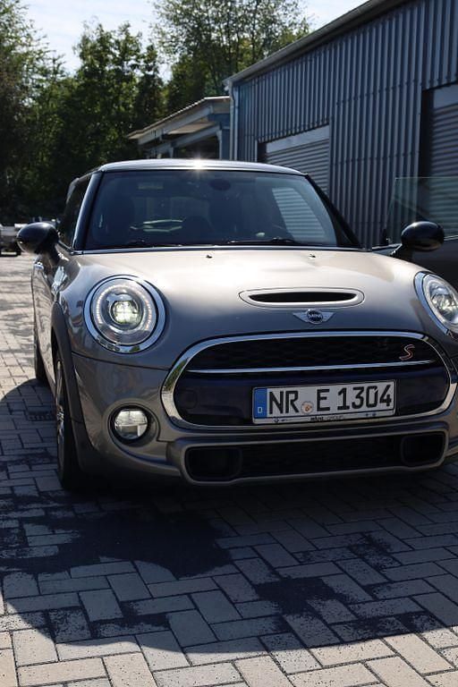 Grau Gebraucht 2016 Mini Cooper SD Kleinwagen | 11.000 € (Guter Preis) - Bild 1/4