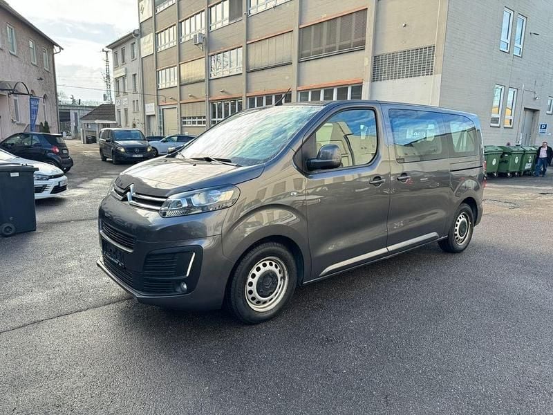 Grau Gebraucht 2018 Citroën Spacetourer Van / Kleinbus | 15.800 € (Superpreis) - Bild 1/4