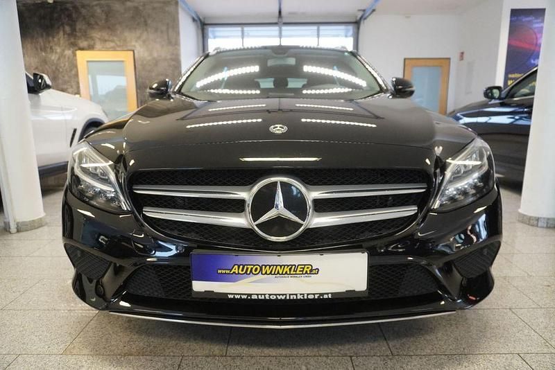 Gebraucht Mercedes C300e 320 PS (235 kW) 2019 Schwarz Kombi