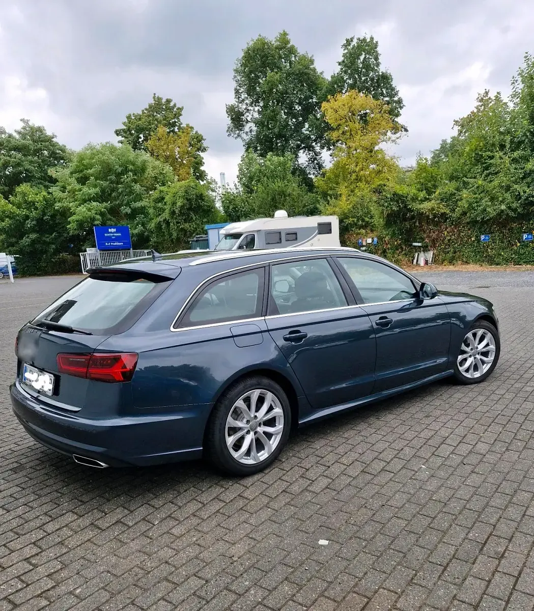 Gebraucht Audi A6 190 PS (139 kW) 2016 Blau Kombi