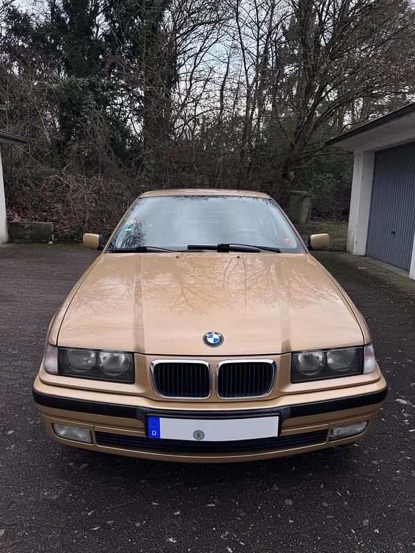 Gebraucht BMW 316 105 PS (77 kW) 2000 Gold Kleinwagen
