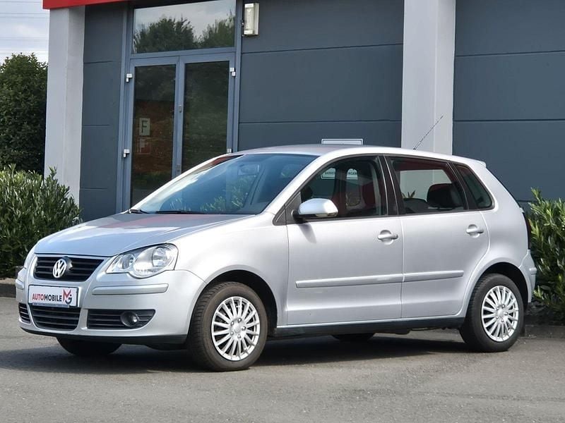 Silber Gebraucht 2005 VW Polo Comfortline Kleinwagen | 2.390 € (Superpreis) - Bild 1/4