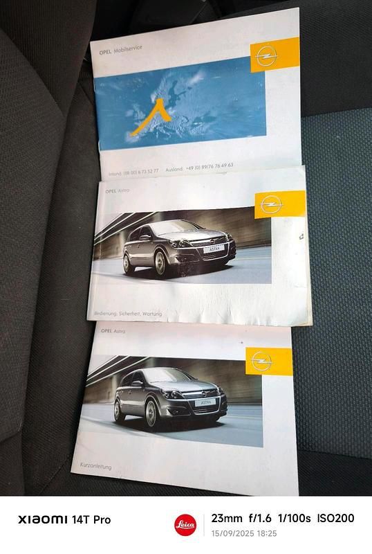 Grau Gebraucht 2004 Opel Astra Kombi | 999 € (Guter Preis) - Bild 1/4