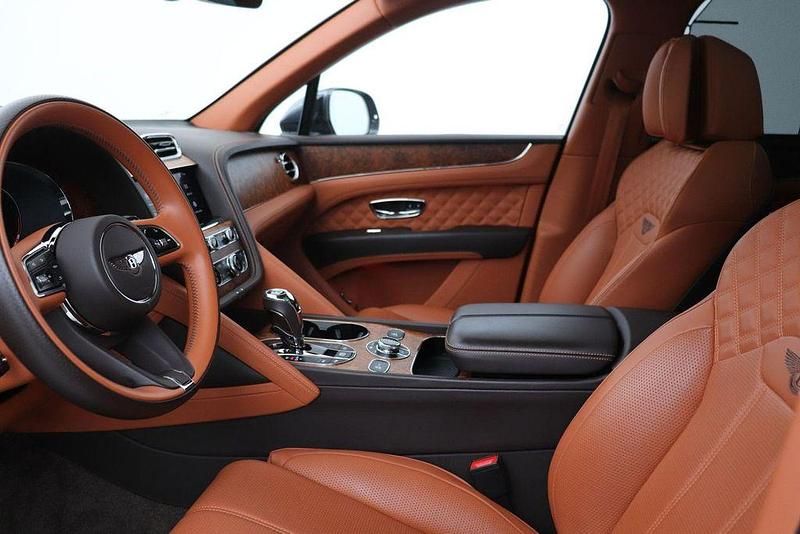 Gebraucht Bentley Bentayga 549 PS (403 kW) 2022 Grau SUV